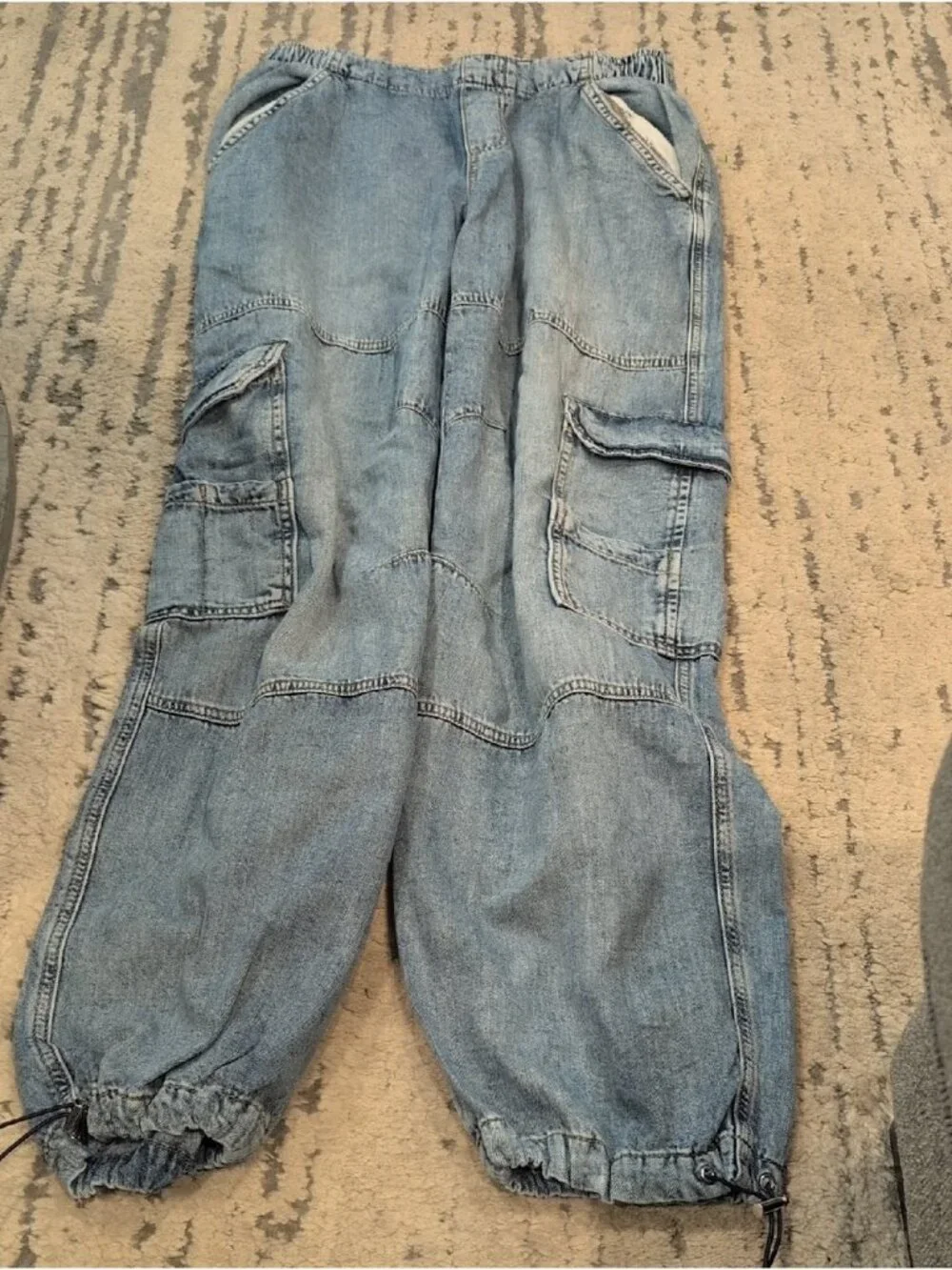 Garage Light Wash Slough Cargo pull On Jeans